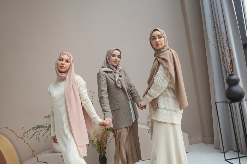 hayyu syar'i 10 OOTD Ngantor Tetap Fashionable dengan Hijab